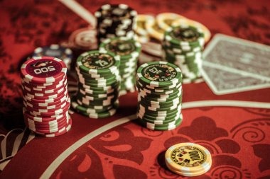 haitogel live dealer blackjack table with multiple camera angles on mobile screen